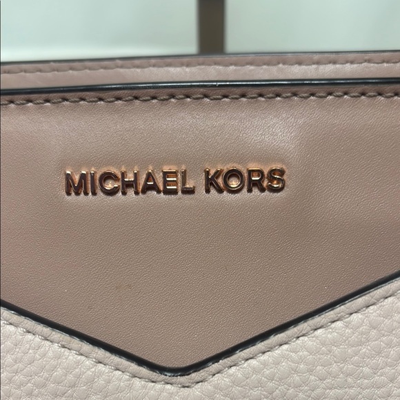 Michael Kors Whitney large leather  Pink Tote Bag with Elegant Design - Picture 2 of 16